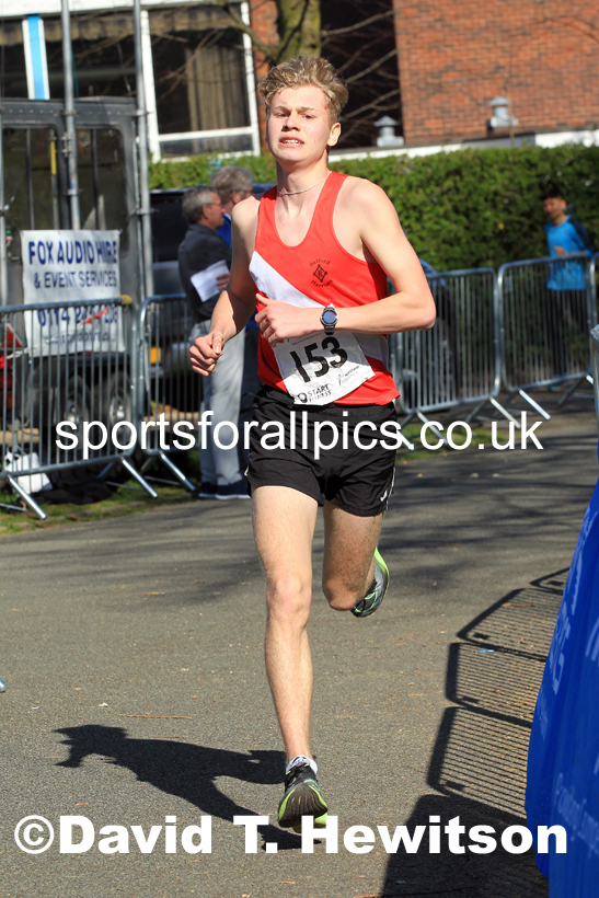 Mens Under-17s 5k, 2022 Northern 12 and 6 Stage Road Relays,  Birkenhead Park, Birkenhead, Wirral.  Photo: David T. Hewitson/Sports for All Pics